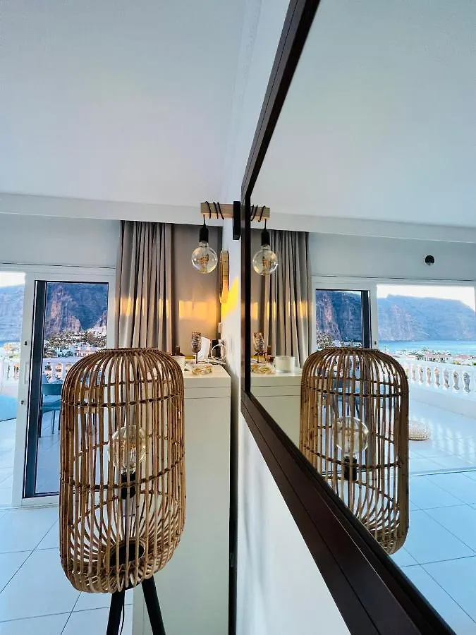 Luxury Penthouse With Breathtaking Views And Huge Private Terraces Apartment Puerto de Santiago